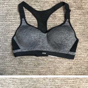 VSX sports bra ✨